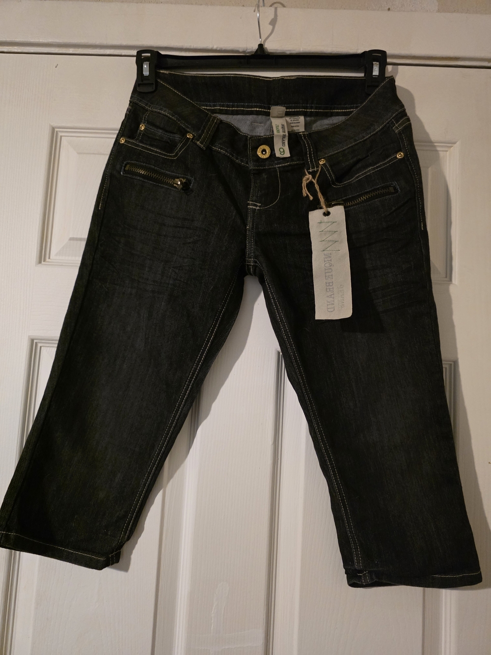 Women’s Dark Wash Cropped Jeans with Gold-Zip Detail